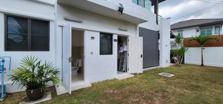 Corner unit 4-bedroom house at 88 Land and House, Koh Kaew