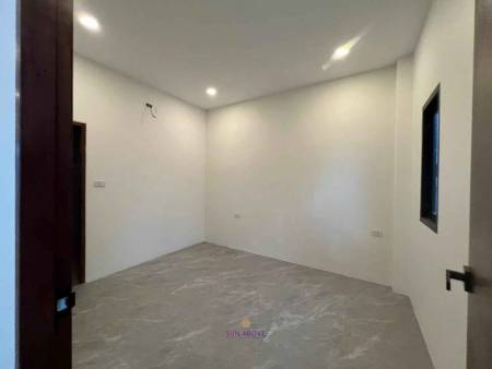 Newly Renovated 4-Bedroom Villa In Saiyuan. Rawai