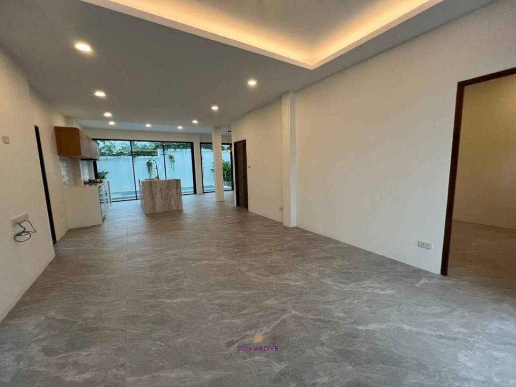 Newly Renovated 4-Bedroom Villa In Saiyuan. Rawai