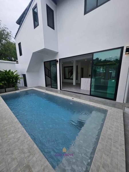 Newly Renovated 4-Bedroom Villa In Saiyuan. Rawai