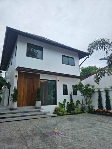 Newly Renovated 4-Bedroom Villa In Saiyuan. Rawai