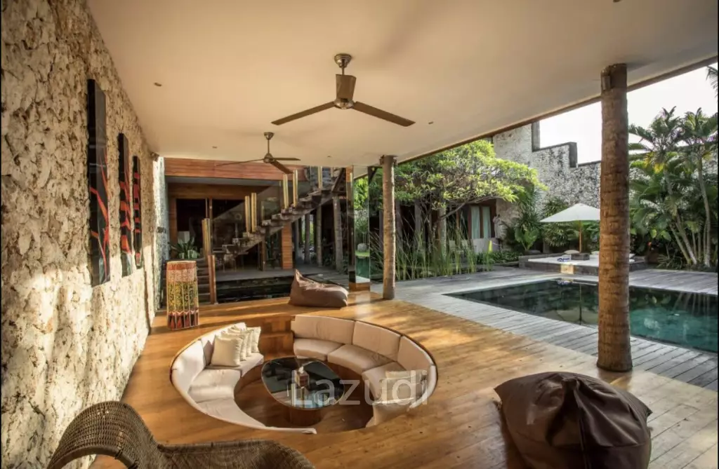 Gorgeous Freehold Investment Villa In Prime Petitenget