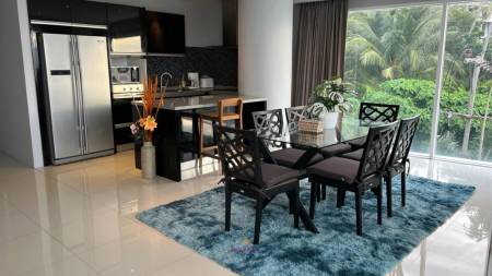 Large Seaview Condo Overlooking Karon Beach