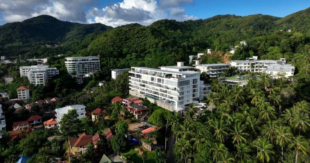 Large Seaview Condo Overlooking Karon Beach