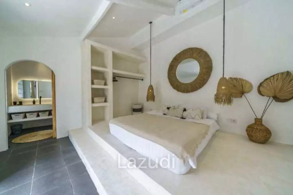 Stunning villa walking distance to Double six Beach