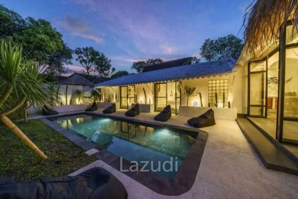 Stunning villa walking distance to Double six Beach