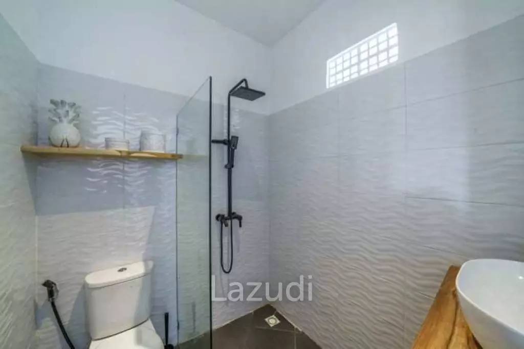Stunning villa walking distance to Double six Beach