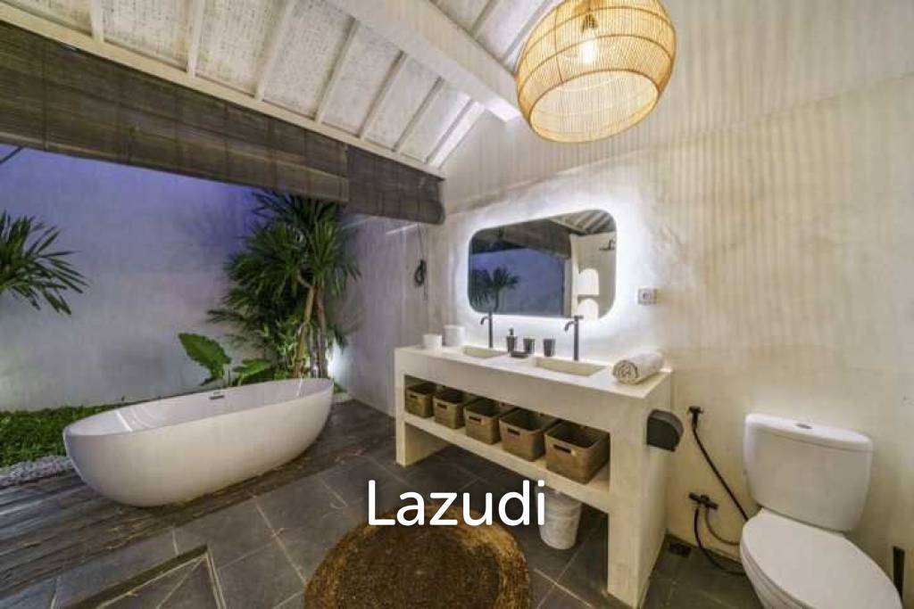 Stunning villa walking distance to Double six Beach
