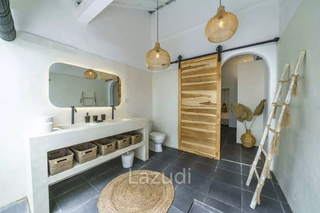 Stunning villa walking distance to Double six Beach
