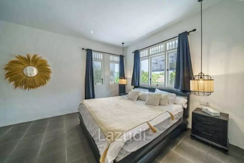 Stunning villa walking distance to Double six Beach