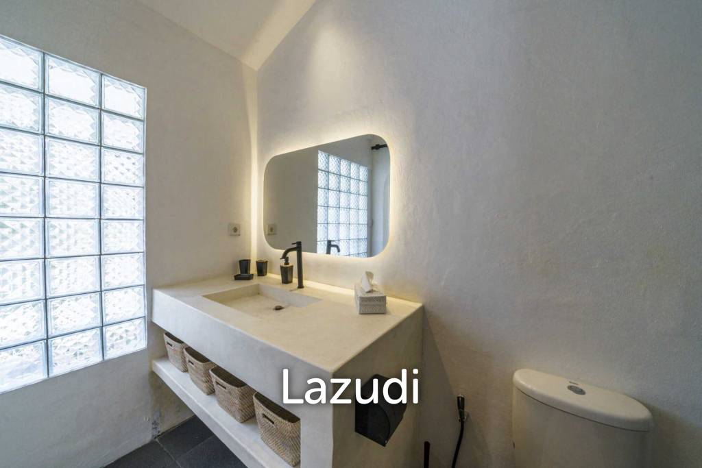 Stunning villa walking distance to Double six Beach