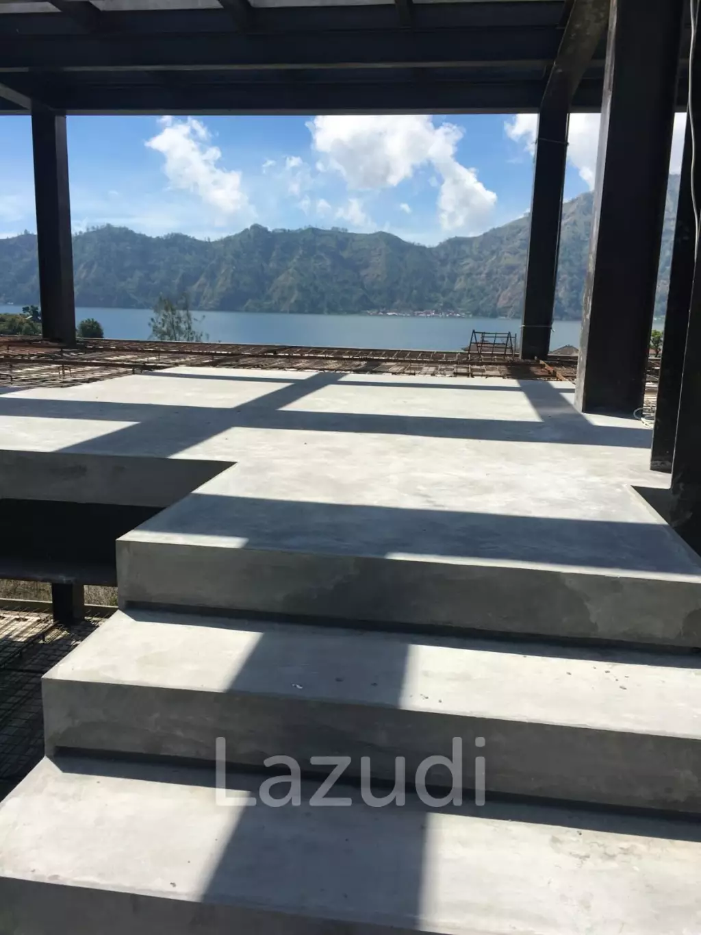 LAKEVIEW LAND WITH UNFINISHED PROJECT IN KINTAMANI