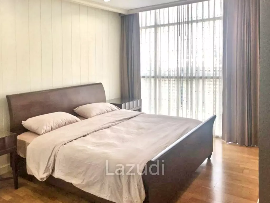 1 Bedroom 1 Bathroom 65 SQ.M Urbana Sathorn
