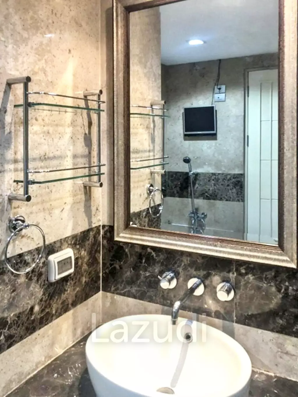 1 Bedroom 1 Bathroom 65 SQ.M Urbana Sathorn