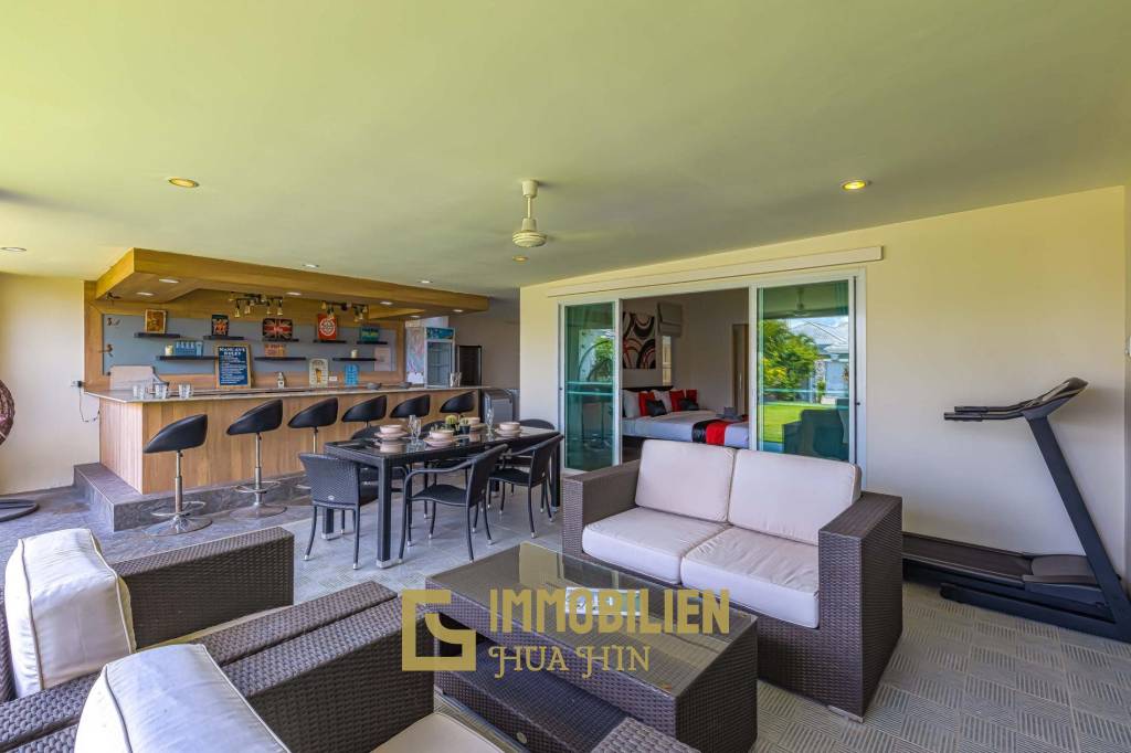 The Lees 3 : 3 Bedroom 2 Bathroom Pool Villa