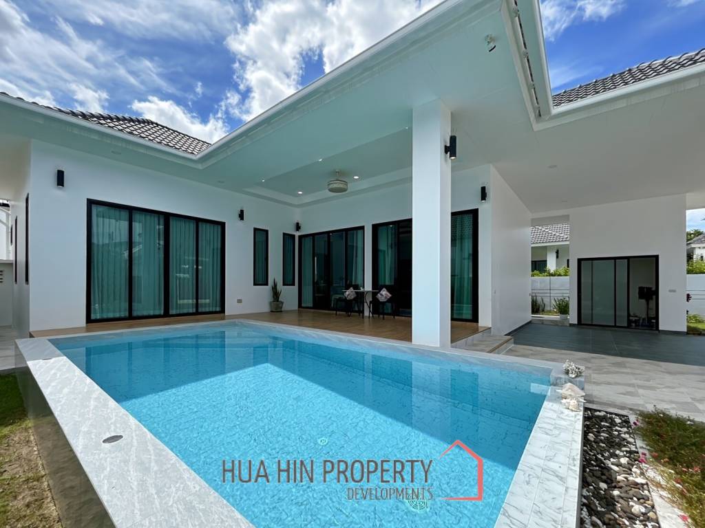AILEEN VILLA: Modern 3 Bed 3 Bath Pool Villa in Soi 88
