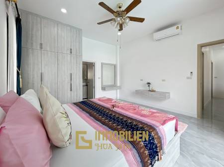 AILEEN VILLA: Modern 3 Bed 3 Bath Pool Villa in Soi 88