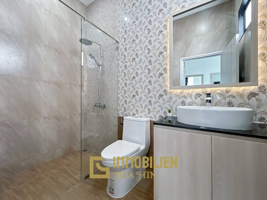 AILEEN VILLA: Modern 3 Bed 3 Bath Pool Villa in Soi 88