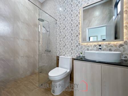 AILEEN VILLA: Modern 3 Bed 3 Bath Pool Villa in Soi 88