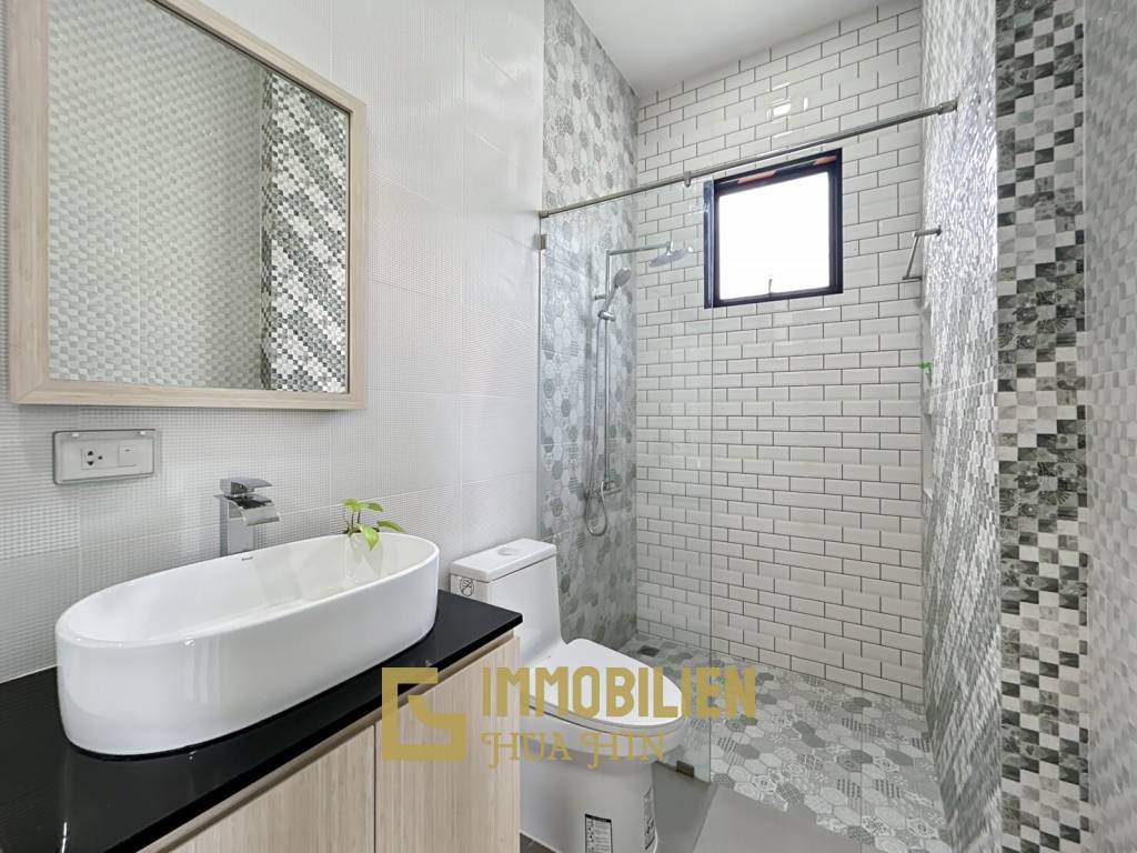 AILEEN VILLA: Modern 3 Bed 3 Bath Pool Villa in Soi 88