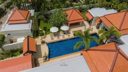 Stunning 6-Bedroom Villa in Sai Taan Phase II, Bang Tao