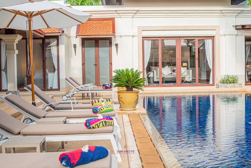 Stunning 6-Bedroom Villa in Sai Taan Phase II, Bang Tao