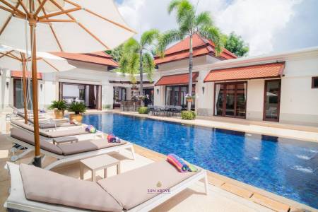 Stunning 6-Bedroom Villa in Sai Taan Phase II, Bang Tao