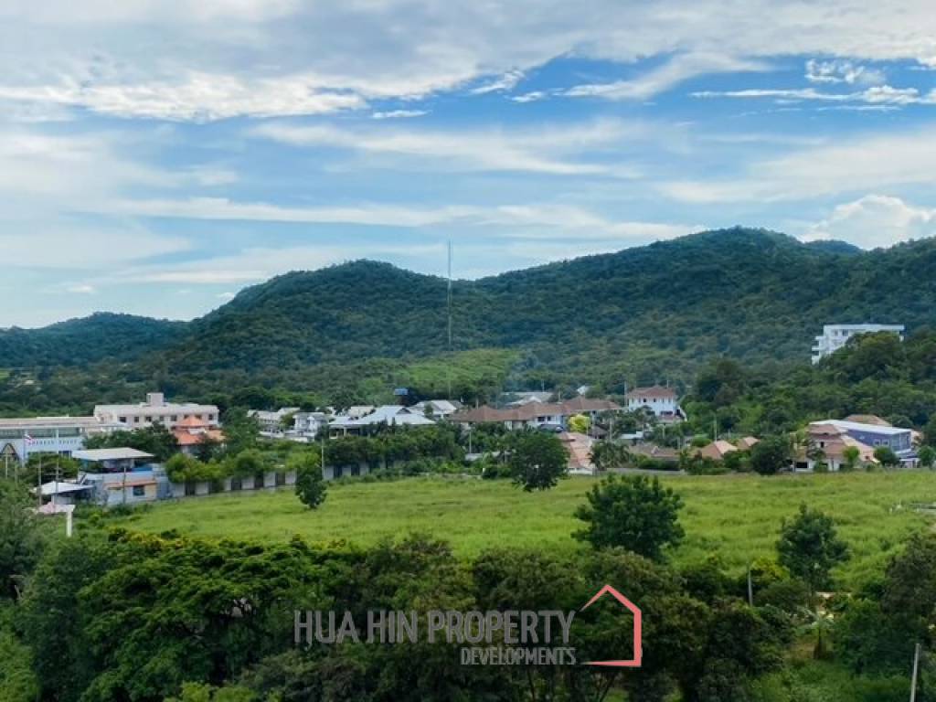 The 88 Condo: 1 bedroom condo with 1 bathroom and mountain views
