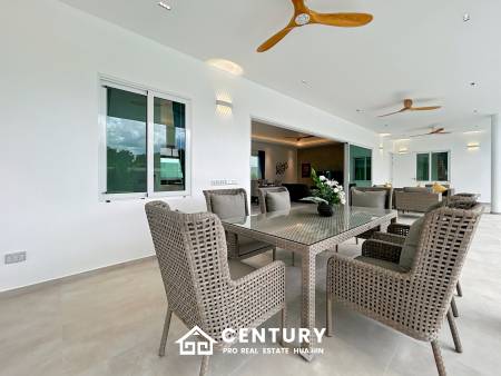 637 ตร.ม 3 เตียง 3 อาบน้ำ วิลล่า For ขาย