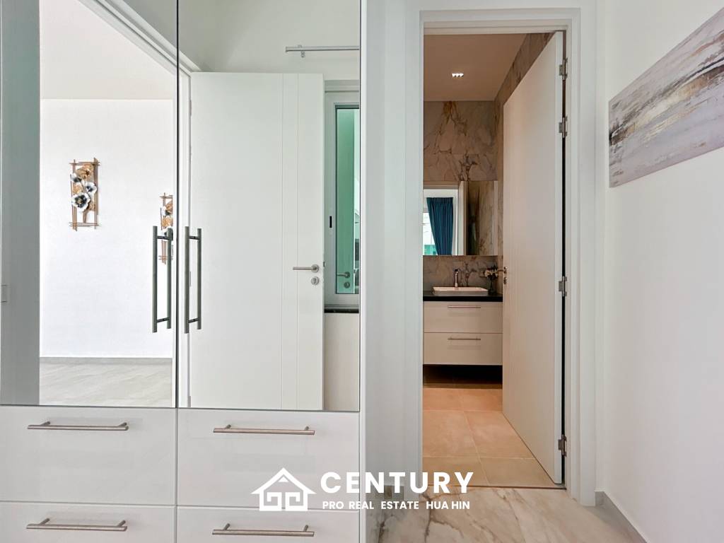 637 ตร.ม 3 เตียง 3 อาบน้ำ วิลล่า For ขาย