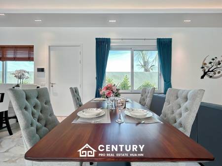 637 ตร.ม 3 เตียง 3 อาบน้ำ วิลล่า For ขาย