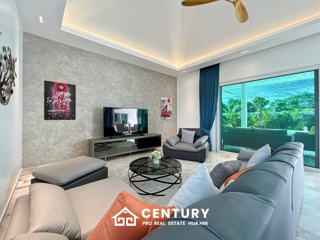 637 ตร.ม 3 เตียง 3 อาบน้ำ วิลล่า For ขาย