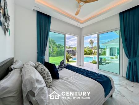 637 ตร.ม 3 เตียง 3 อาบน้ำ วิลล่า For ขาย