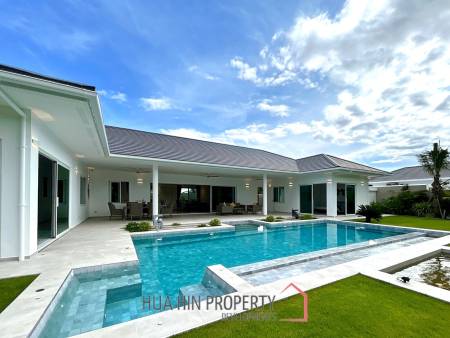 3 Bed 3 Bath 280 SQ.M Villa Palm Avenue 4