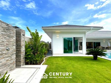 637 ตร.ม 3 เตียง 3 อาบน้ำ วิลล่า For ขาย