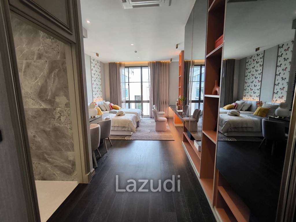 Ultra Luxury 6 Bedroom Detached House