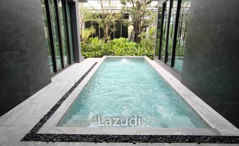 Ultra Luxury 6 Bedroom Detached House