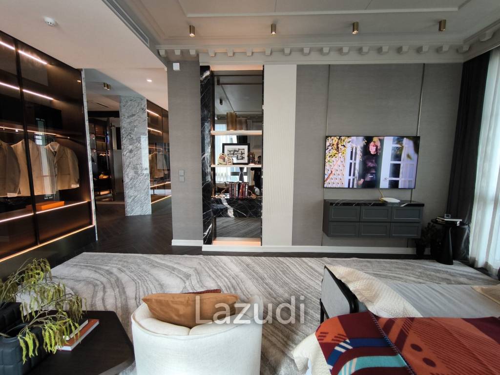 Ultra Luxury 6 Bedroom Detached House