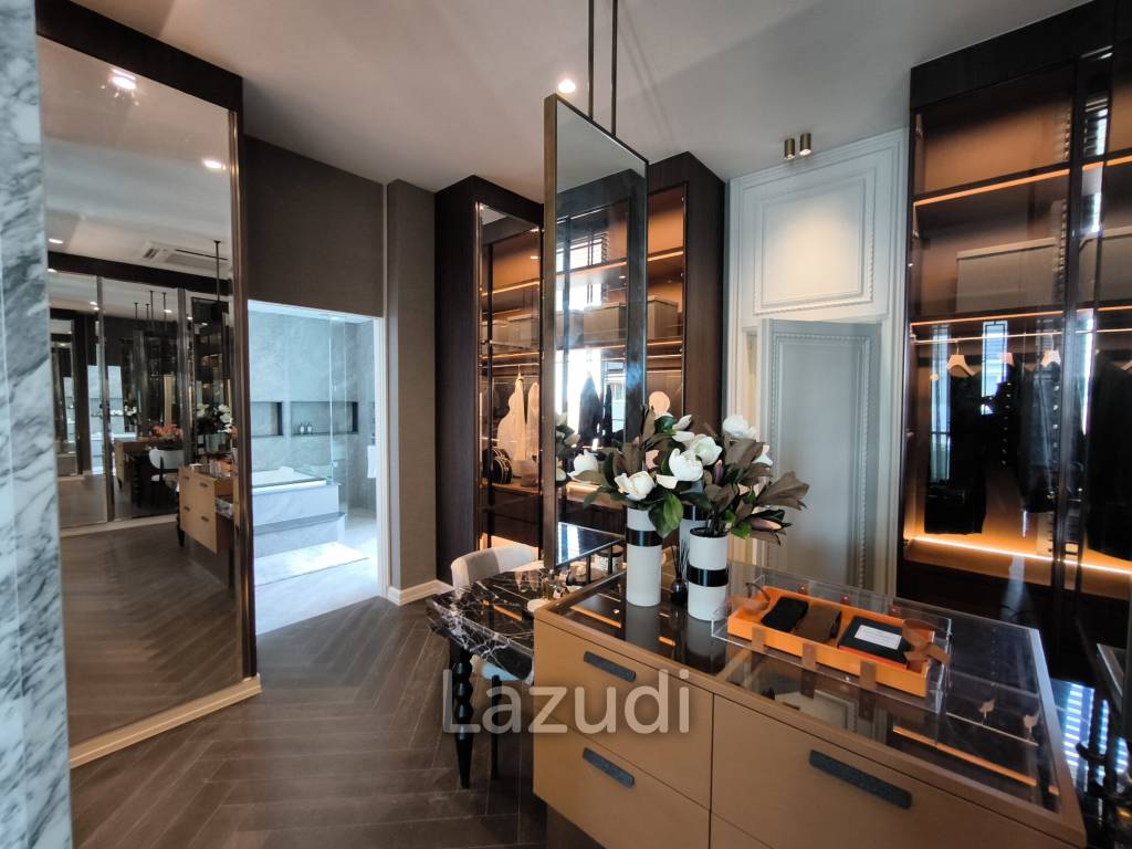 Ultra Luxury 6 Bedroom Detached House