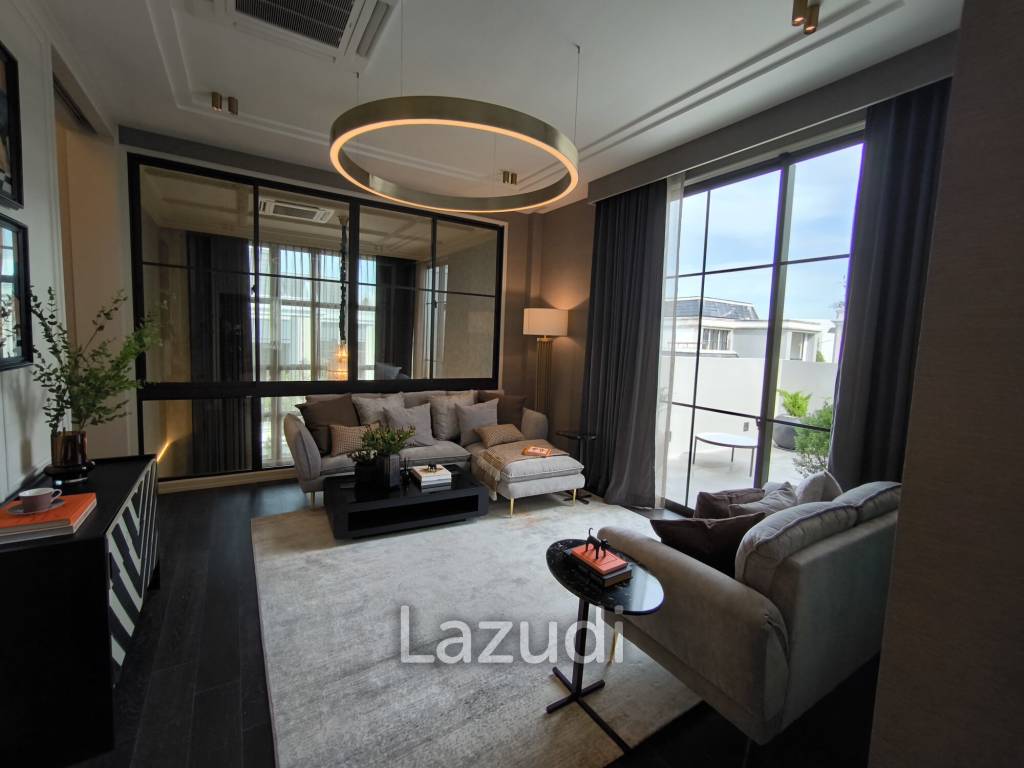 Ultra Luxury 6 Bedroom Detached House