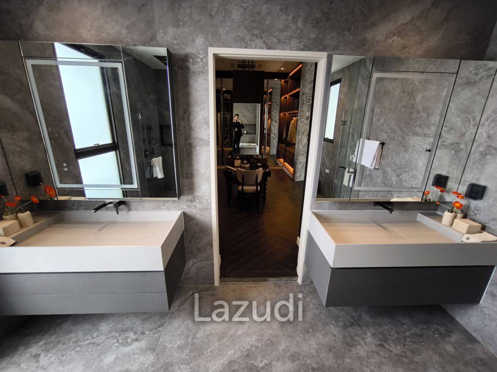 Ultra Luxury 6 Bedroom Detached House