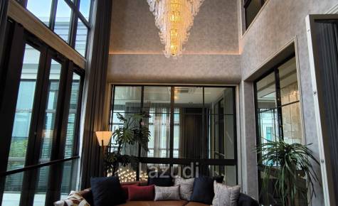 Ultra Luxury 6 Bedroom Detached House