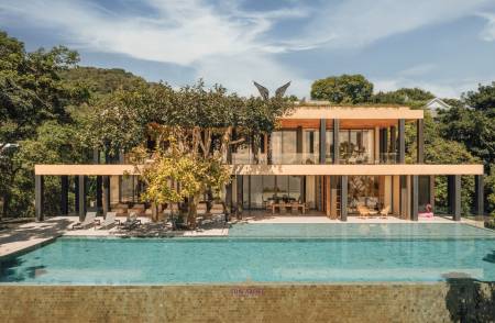 Villa Amarisa: Exquisite Clifftop Sanctuary on Millionaires Mile with Panoramic Andaman Sea Views