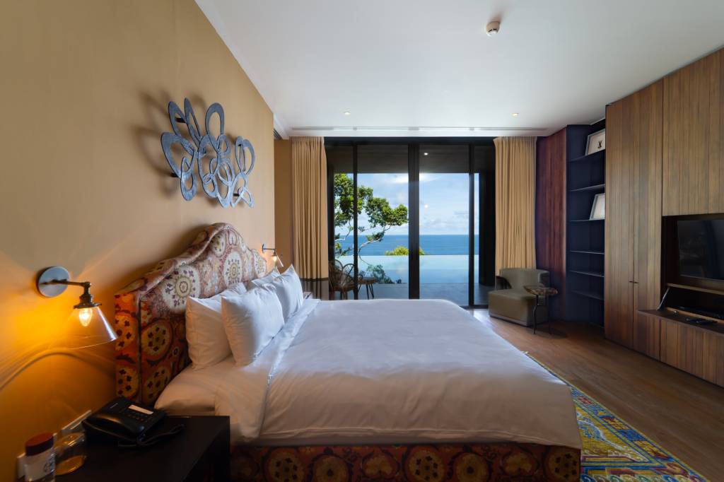 Villa Amarisa: Exquisite Clifftop Sanctuary on Millionaires Mile with Panoramic Andaman Sea Views Villa Amarisa: Exquisite Clifftop Sanctuary on Millionaires Mile with Panoramic Andaman Sea Views