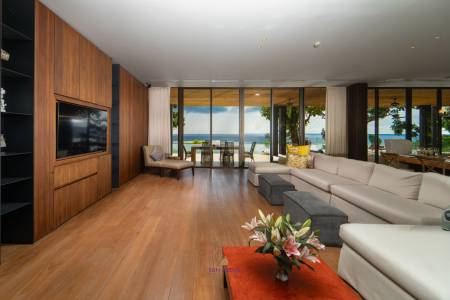 Villa Amarisa: Exquisite Clifftop Sanctuary on Millionaires Mile with Panoramic Andaman Sea Views