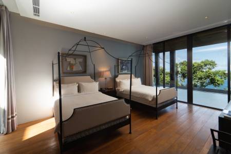 Villa Amarisa: Exquisite Clifftop Sanctuary on Millionaires Mile with Panoramic Andaman Sea Views Villa Amarisa: Exquisite Clifftop Sanctuary on Millionaires Mile with Panoramic Andaman Sea Views