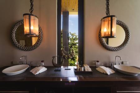 Villa Amarisa: Exquisite Clifftop Sanctuary on Millionaires Mile with Panoramic Andaman Sea Views