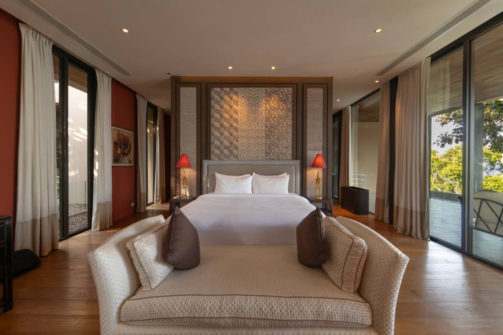 Villa Amarisa: Exquisite Clifftop Sanctuary on Millionaires Mile with Panoramic Andaman Sea Views Villa Amarisa: Exquisite Clifftop Sanctuary on Millionaires Mile with Panoramic Andaman Sea Views