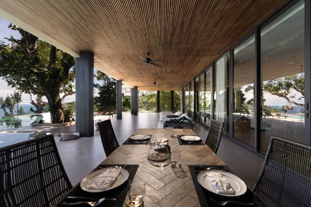 Villa Amarisa: Exquisite Clifftop Sanctuary on Millionaires Mile with Panoramic Andaman Sea Views Villa Amarisa: Exquisite Clifftop Sanctuary on Millionaires Mile with Panoramic Andaman Sea Views