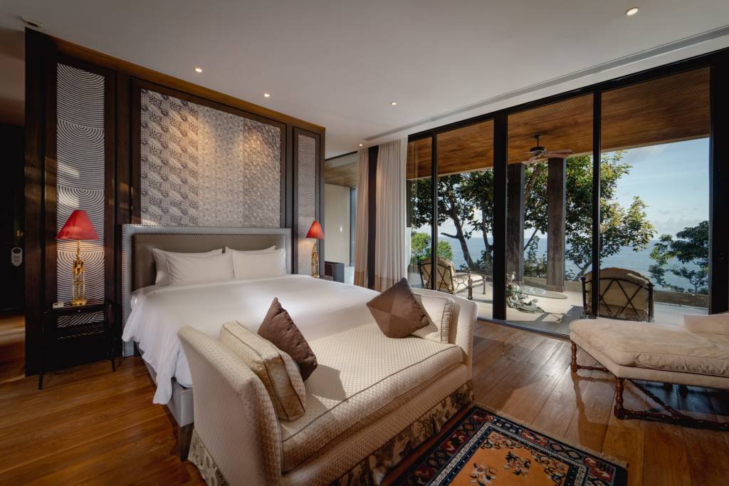Villa Amarisa: Exquisite Clifftop Sanctuary on Millionaires Mile with Panoramic Andaman Sea Views Villa Amarisa: Exquisite Clifftop Sanctuary on Millionaires Mile with Panoramic Andaman Sea Views